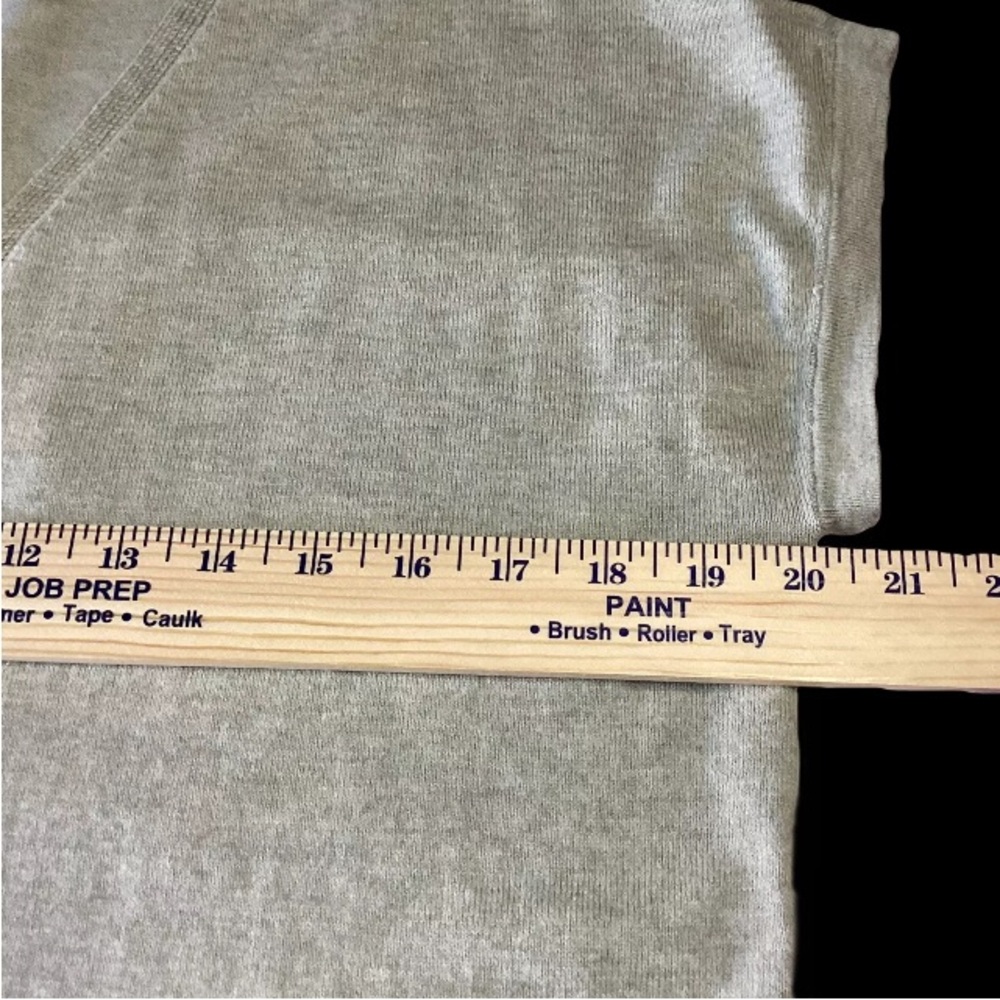 LOFT by Ann Taylor Women’s M knit pullover Celery green v-neck - Picture 7 of 10